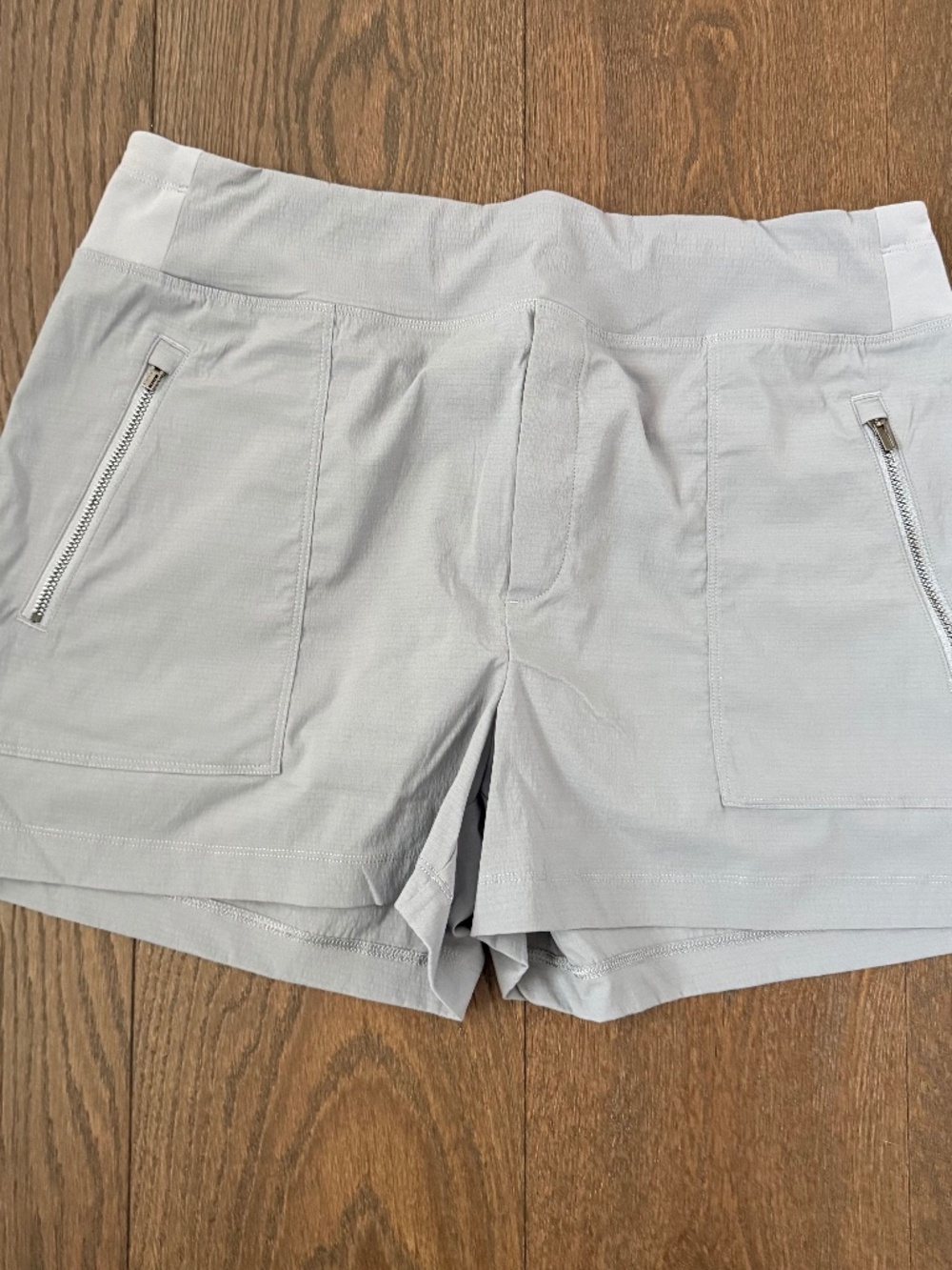 Athleta Trekkie North Utility Shorts Gray Size 14